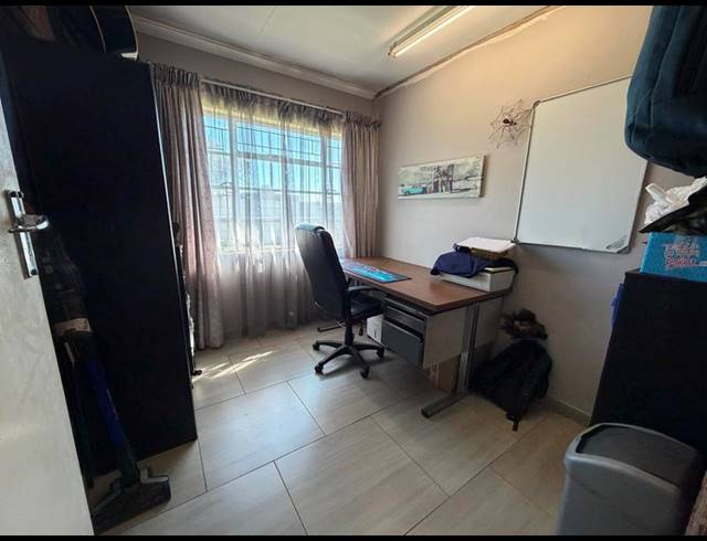 3 BEDROOM HOUSE FOR SALE IN RIVERSDALE